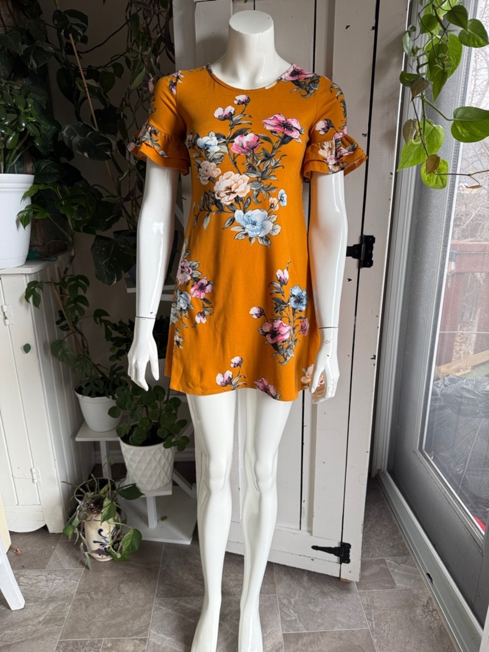 Street Ware Society Floral Ruffle Sleeve Shift Dress - Mustard sm